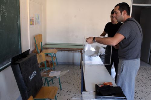 Οι στόχοι ΠΑΣΟΚ και Νέας Δημοκρατίας για τις περιφερειακές εκλογές