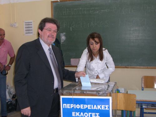 «Δεν επιλέγουμε κομματάρχη, αλλά δήμαρχο για τον Πειραιά», τόνισε ο Γ.Μίχας