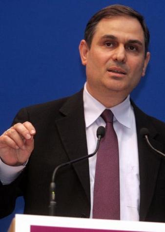 Διαψεύδει η κυβέρνηση τα περί ιδιωτικοποίησης της ATEbank