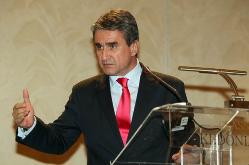 Η ΝΔ θέλει απλώς να διατηρήσει την «πολυτελή θέση του δημαγωγού» λέει ο Ανδρ.Λοβέρδος