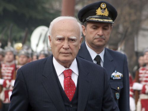 Διπλό μήνυμα από τον Κάρολο Παπούλια προς Άγκυρα και Σκόπια