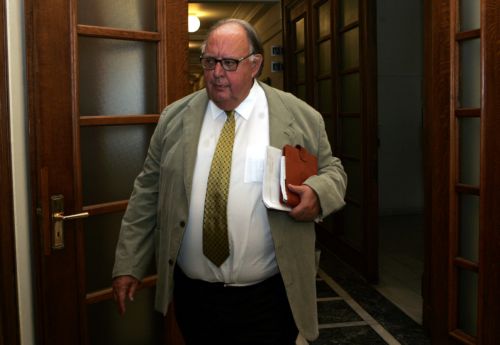 Επισπεύδονται οι διαδικασίες μείωσης του αριθμού φορέων του Δημοσίου