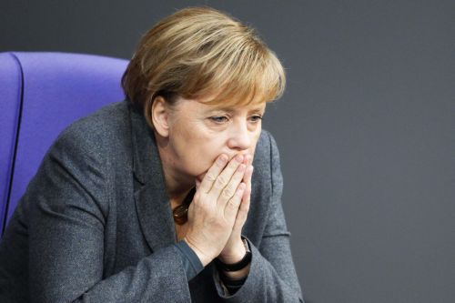Ανήσυχη για το μέλλον του ευρώ εμφανίζεται η Άνγκελα Μέρκελ μετά την ιρλανδική κρίση