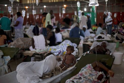 Με ταχείς ρυθμούς η εξάπλωση της χολέρας στην Αϊτή, προειδοποιεί αξιωματούχος του ΟΗΕ