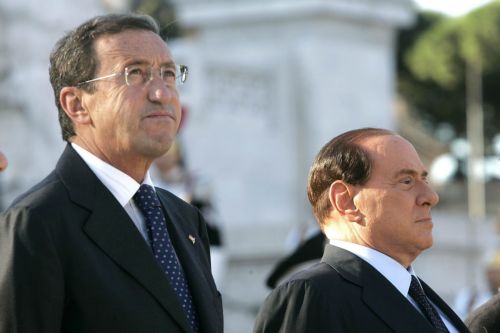 Αυξάνεται η πολιτική αβεβαιότητα στην Ιταλία μετά την άκαρπη συνάντηση Φίνι-Λέγκας