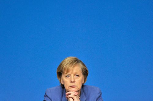 Βέλη και εκ των έσω δέχεται η Άνγκελα Μέρκελ για την γαλλογερμανική πρόταση