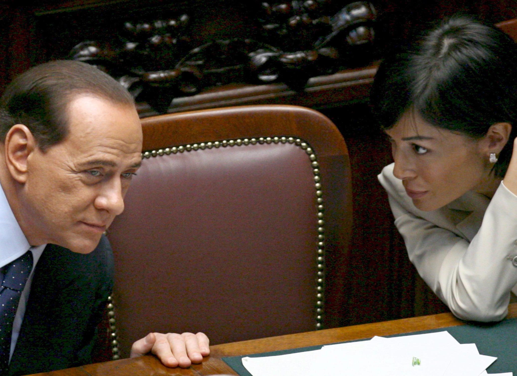 Παραιτείται η Ιταλίδα υπουργός Ισότητας, αλλά όχι πριν στηρίξει τον Σ.Μπερλουσκόνι