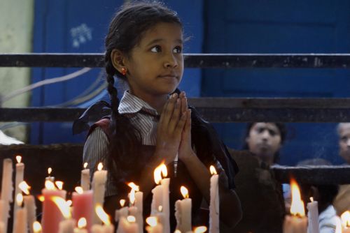 Τιμή στα θύματα δύο χρόνια μετά την «επέλαση» της τρομοκρατίας στη Βομβάη