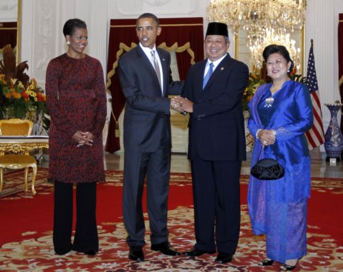 Στην Ινδονησία ο Αμερικανός πρόεδρος Μπαράκ Ομπάμα