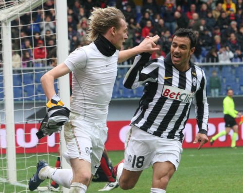 Πέρασε από τη Τζένοα η Γιουβέντους, στραβοπάτησε η Λάτσιο