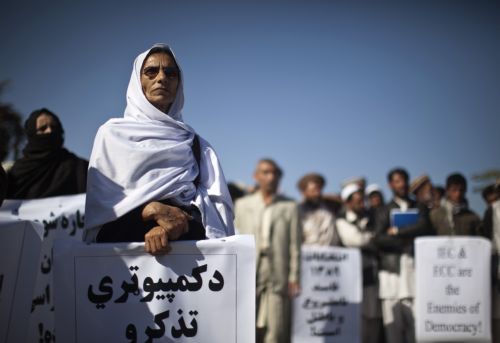 Εκτός κοινοβουλίου αρκετοί νικητές των εκλογών στο Αφγανιστάν λόγω νοθείας