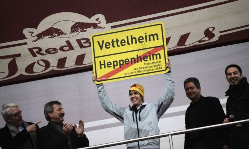 Υποδοχή ήρωα για τον Φέτελ στη γενέτειρά του