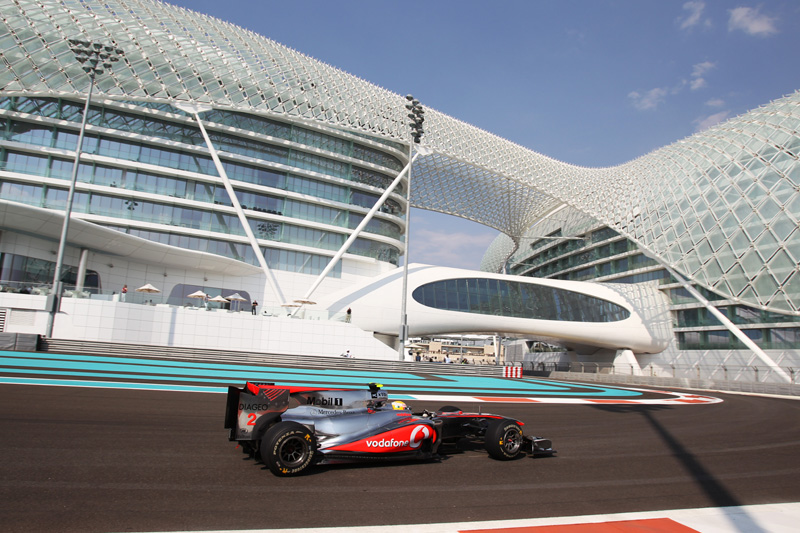 F1 – GP Abu Dhabi 2010, ΕΔ2: Ο Lewis Hamilton είναι εδώ!