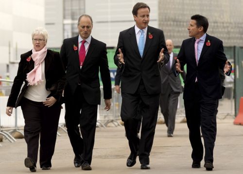 Επιχειρηματική βίζα για εξειδικευμένους μετανάστες καθιερώνει η Βρετανία