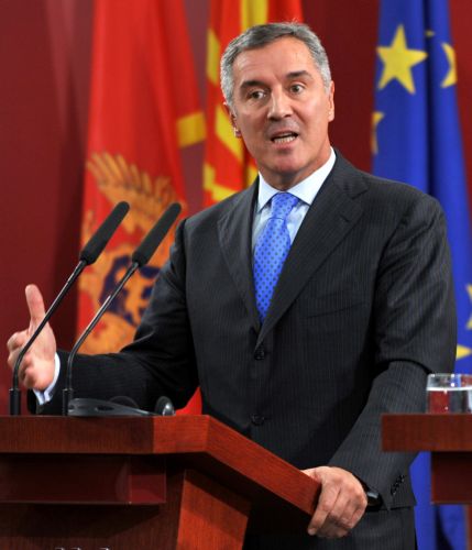 Καθεστώς υποψήφιας προς ένταξη χώρας «δίνει» η Κομισιόν στο Μαυροβούνιο