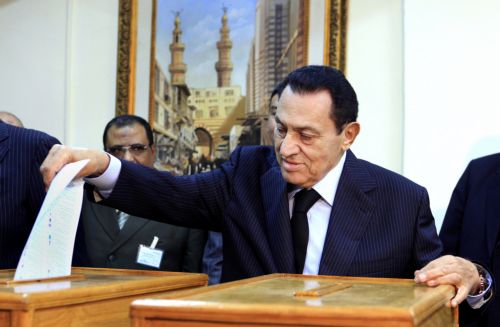 Σε σκηνικό έντασης και με φίμωση της αντιπολίτευσης οι εκλογές στην Αίγυπτο