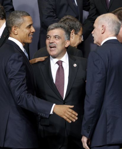 Παπανδρέου και Γκιουλ είχαν σύντομο διάλογο για το Κυπριακό κατά τη σύνοδο του ΝΑΤΟ