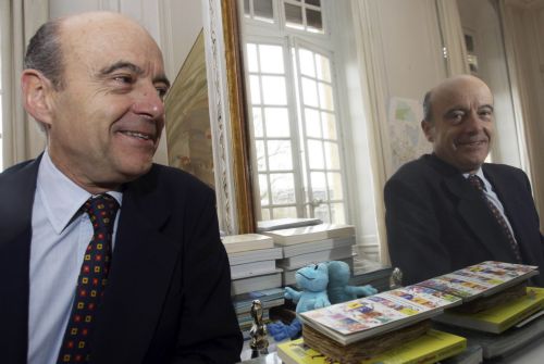 Ευρύς και με επιστροφή «βετεράνων» ο ανασχηματισμός της γαλλικής κυβέρνησης