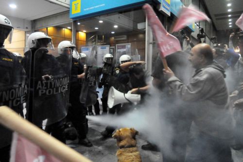 Την καταβολή της ενίσχυσης του ΟΑΕΔ ζητούν οι εργαζόμενοι στη Ναυπηγοεπισκευαστική