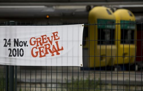 Δηλώσεις στήριξης από την ΕΕ στην Πορτογαλία εν μέσω φόβων για επέκταση της κρίσης