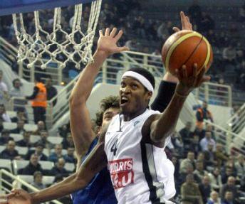 Αδικαιολόγητα απών ο Σιμς από την προπόνηση του ΠΑΟΚ