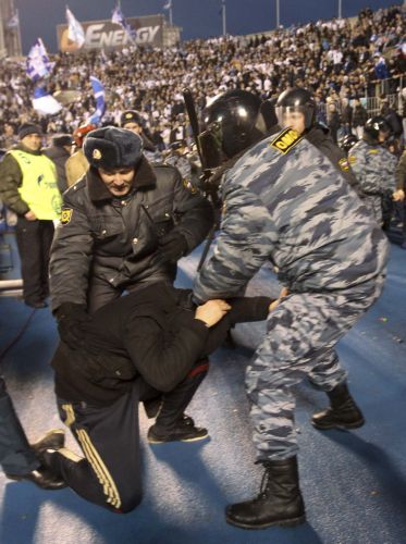 Τα «έσπασαν» οπαδοί της Ζενίτ για την… κατάκτηση του πρωταθλήματος