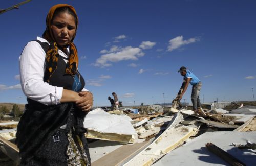 «Σκανδαλώδης» η κατάσταση των Ρομά στην Ευρώπη, λέει η Β.Ρέντινγκ