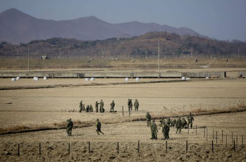 Σεούλ και Ουάσινγκτον ωθούν τη χερσόνησο στο χείλος του πολέμου, προειδοποιεί η Β.Κορέα