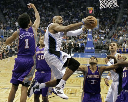 Σαρωτικοί οι Πέισερς, ήττα των Σανς, ντέρμπι το Μπλέιζερς – Νάγκετς