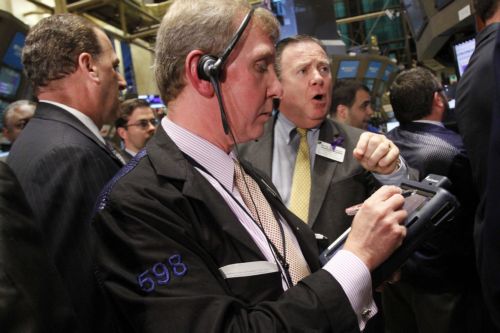 Μείωση στις αιτήσεις για επιδόματα ανεργίας στις ΗΠΑ και το εμπορικό έλλειμμα