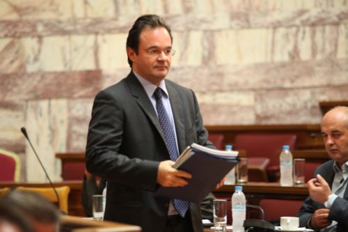 Δραστικές περικοπές στις κρατικές δαπάνες ύψους 4 δισ. ευρώ το 2011