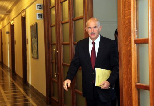 Συναντήσεις με τους πολιτικούς αρχηγούς με θέμα την οικονομία ετοιμάζει ο Γ.Παπανδρέου