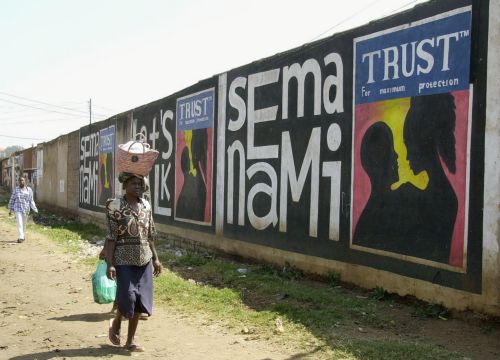 Τη χρήση προφυλακτικών υπό προϋποθέσεις υποστηρίζει ο Πάπας Βενέδικτος