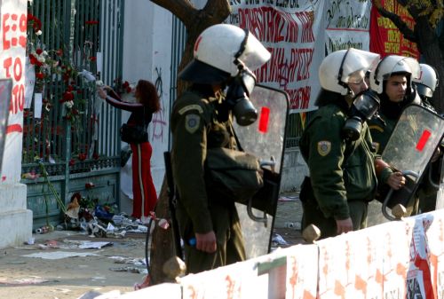 Ένταση και μικροεπεισόδια στις εκδηλώσεις για το Πολυτεχνείο σε Θεσσαλονίκη και Πάτρα
