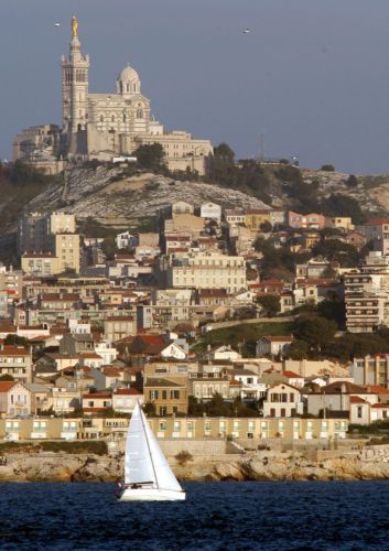 Οι κάτοικοι της Μασσαλίας αποκαλύπτουν στο Διαδίκτυο τη βρωμιά της πόλης τους