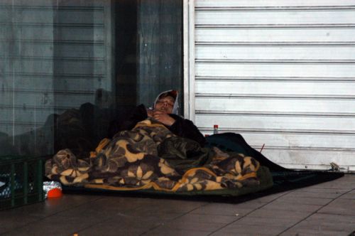 Κάτω από το όριο της φτώχειας ένας στους πέντε Έλληνες