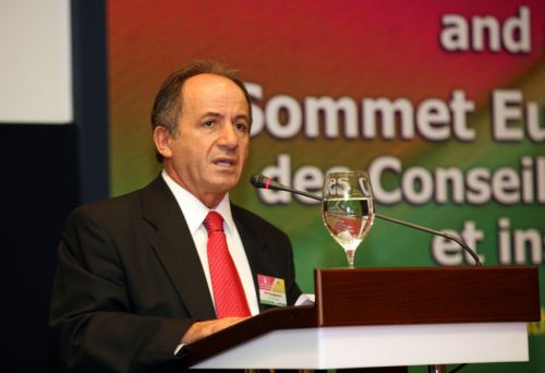 Την επανεξέταση των επιχειρούμενων αλλαγών στις εργασιακές σχέσεις ζητά ο Χρ.Πολυζωγόπουλος