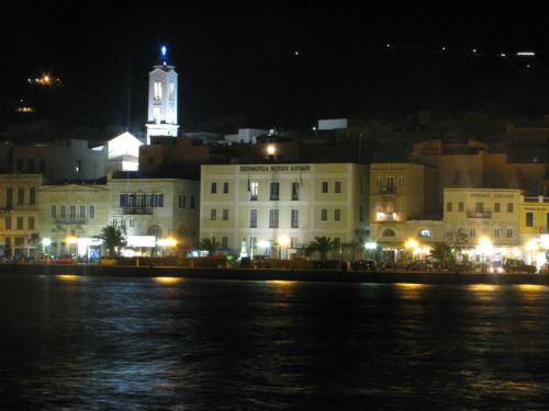 Με μπλακ-άουτ κινδυνεύουν οκτώ νησιά των Κυκλάδων, λέει η ΡΑΕ