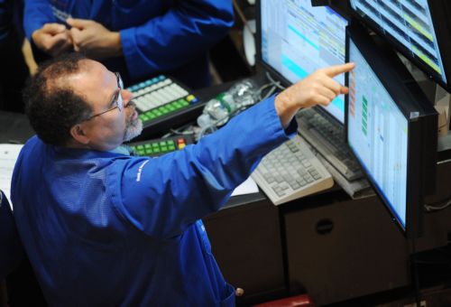 Προς τα 83 δολάρια το βαρέλι ενισχύεται η τιμή του πετρελαίου