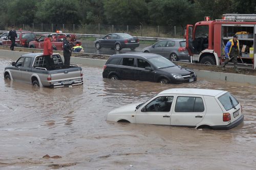 «Πνίγηκε» η Κέρκυρα από τις σφοδρές βροχοπτώσεις