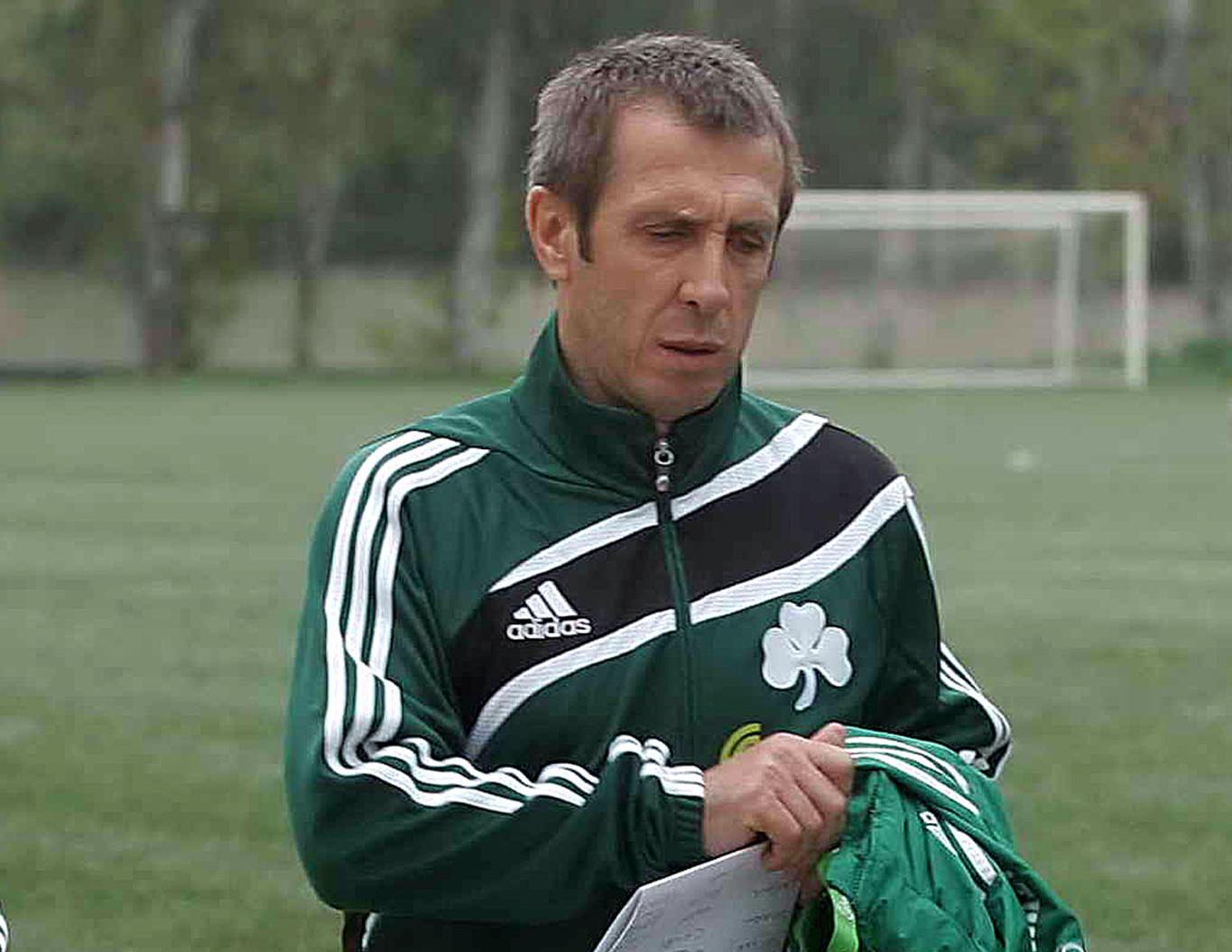 Συννεφιασμένη Κυριακή στην Παιανία, σενάρια για τον πάγκο