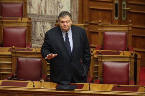 Δεν υπάρχει περιορισμός στις πτήσεις στο Αιγαίο, τονίζει ο Ευάγγελος Βενιζέλος