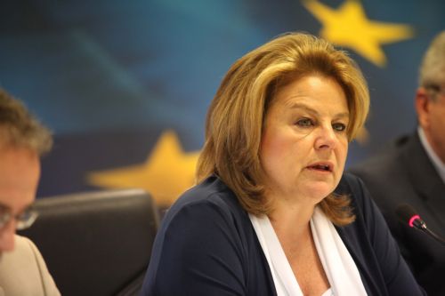 Ελαστικούς μισθούς και ωράρια εργασίας προωθεί η κυβέρνηση