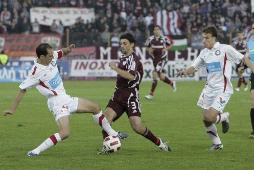 Τρεις τραυματισμοί… σουβενίρ στη νίκη της Λάρισας