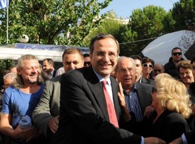 Πόλεμος δηλώσεων ΠΑΣΟΚ-ΝΔ λίγες ώρες πριν ανοίξουν οι κάλπες