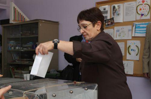 «Δυναμώνει η δυσαρέσκεια, ώρα για αγώνα» δηλώνει η Αλέκα Παπαρήγα