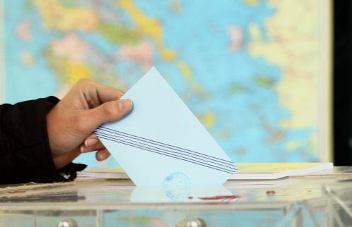 Aπό 4,3% έως 4,9% το προβάδισμα του ΠΑΣΟΚ έναντι της ΝΔ στην πρόθεση ψήφου