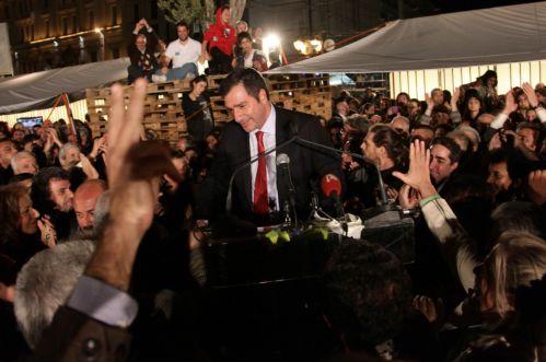 «Απόψε κερδίσαμε την πόλη μας» τόνισε ο νέος δήμαρχος Αθηναίων Γ.Καμίνης