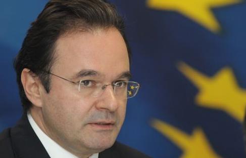 Κρίσιμη συνάντηση της τρόικας με την ηγεσία του υπουργείου Οικονομικών