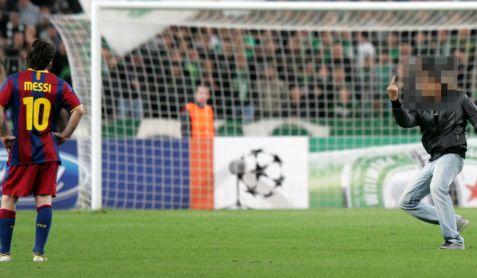 Στο αυτόφωρο ο οπαδός του ΠΑΟ που εισέβαλε στο ΟΑΚΑ